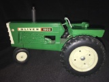 1/16th 1960s Ertl Oliver 1800 Tractor Original Condition very nice!