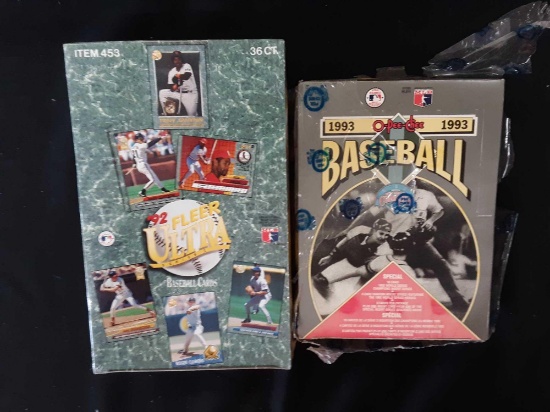 Unopened: 1992 Fleer Ultra Series 1 baseball cards and 1993 O-Pee-Chee baseball cards