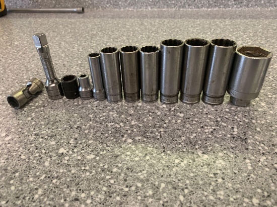 Snap-on 3/8 inch sockets and extension