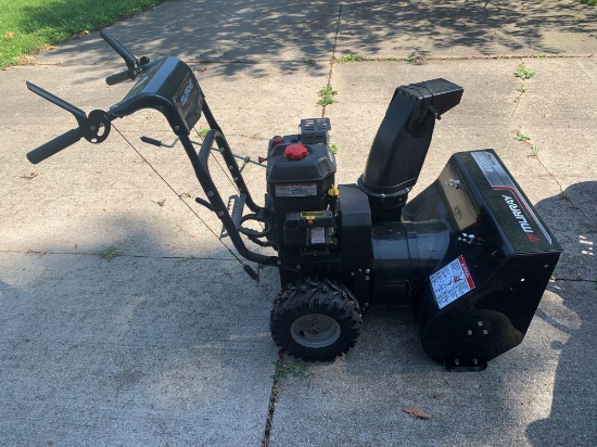 MURRY 8.00/24 dual stage snow blower like new! Automatic start