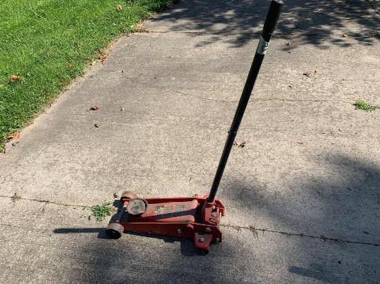 Big Red 3-1/2 Ton quick lift service jack works!