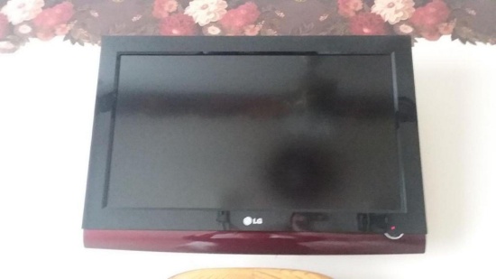LG 32" HDTV with DVD player