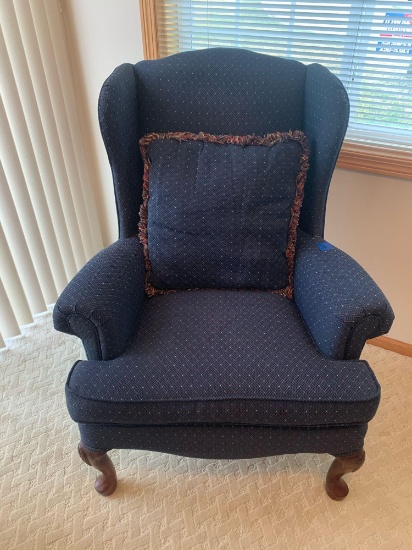 Broyhill-Blue stationary arm chair, like new very clean