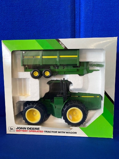 John Deere Battery Operated Tractor With Wagon