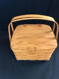 Large basket with protector and riser pic nic basket