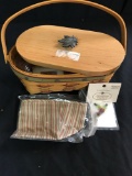 Heritage days basket with lid liner protector and tie on