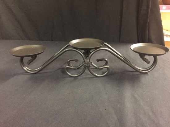 20? WR IRON DECORATIVE STAND