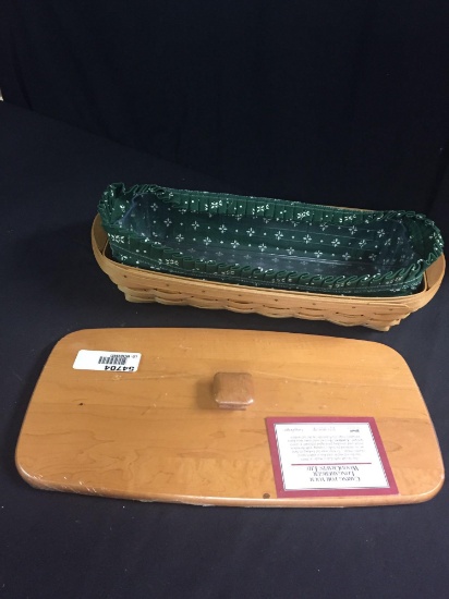 Bread basket with liner and Wood lid and protector