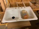 Enamel sink with drains