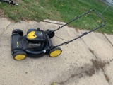 DRUTE self propelled lawnmower with Briggs & Stratton motor works as it should
