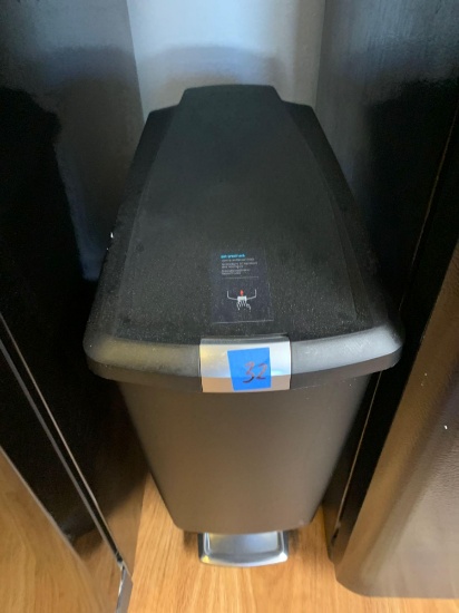 Foot activated garbage can