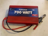 Vector 700 W max DC to AC power inverter