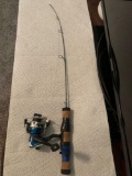 Frabill P-10 With FRABILL 24 inch ultralight rod ice fishing set up