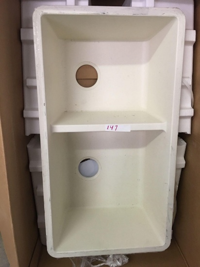 Kitchen sink 1.75 low divide biscuit