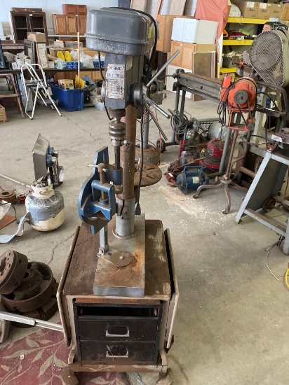 16 speed drill press with pivoting table