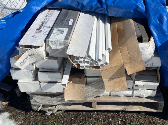 Pallet full of decking balusters Trex decking plastic white packs plus