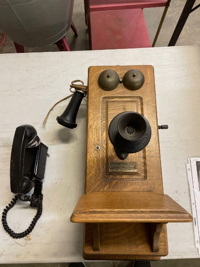 Chicago Telephone Supply company wooden wall phone great condition
