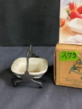 CC JW miniature 8 x 8 baking dish and stand