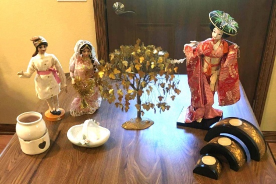 Decorative dolls etc