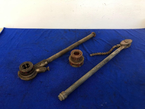 Pipe threaders