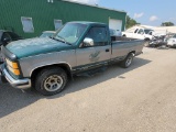 GMC 98 Sierra 350 v8 5 spd 2wd impound. Runs and drives(battery dead, charging)