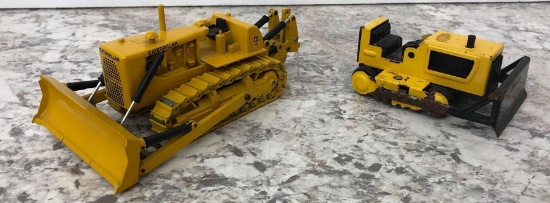 Caterpillar D9G Dozer 1/50 CONRAD Model 2874 and TONKA Dozer