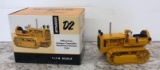 CAT D2 track-type Tractor 1:16