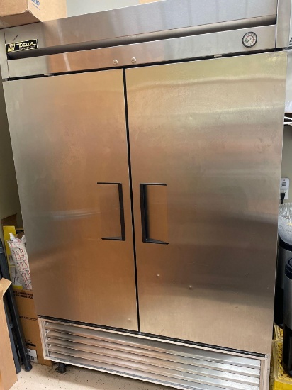 True T- 49 commercial 2 door refrigerator