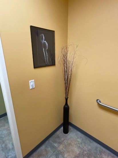 Women?s restroom decor