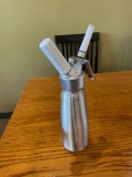 Whip creamer