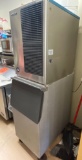 Hoshizaki automatic ice maker - model B-300PF