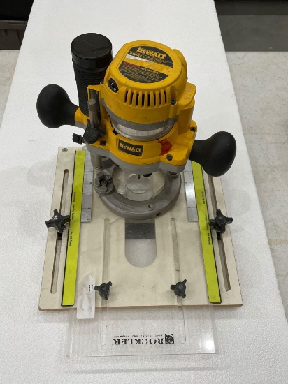 DeWalt electronic router needs power cord