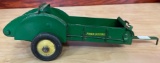 1/16th John Deere Manure Spreader