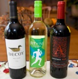 Winter Warmer Wine Pack 1 Enjoy three different wines, great for holiday festivities. Decoy red