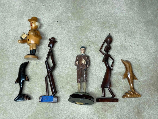 LOT OF WOODEN FIGURINES