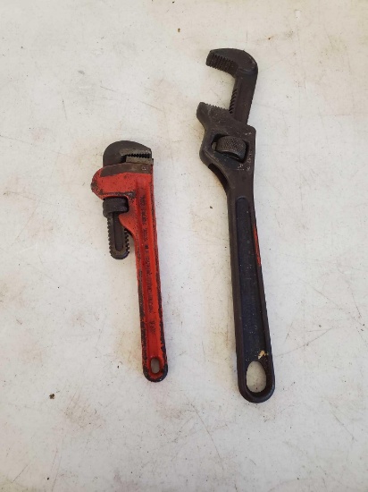 Red Straight Pipe Wrench, Black Pipe Wrench