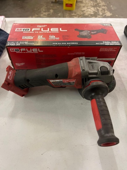 Milwaukee M18 Grinder