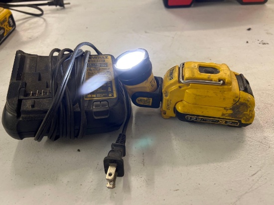 DeWalt 12v Light, battery and charger