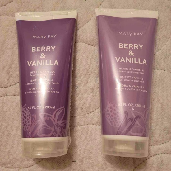 Mary Kay Berry & Vanilla Scented Shower Gel and Body Lotion Value $14.50/set of 2