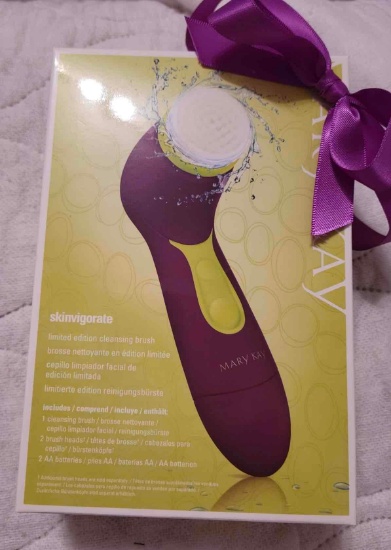 Mary Kay Skinvigorate cleansing brush Value: $ 50.00