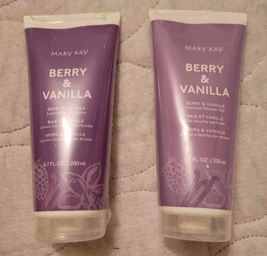 Mary Kay Scenter Shower Gel and Body Lotion, Berry & Vanilla Value: $14.50/set