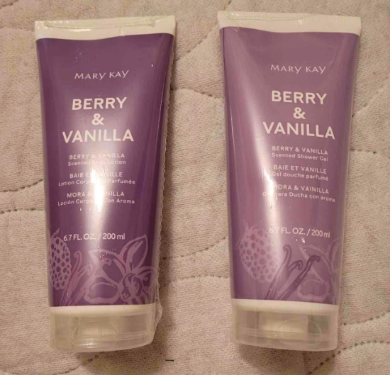 Mary Kay Scenter Shower Gel and Body Lotion, Berry & Vanilla Value: $14.50/set