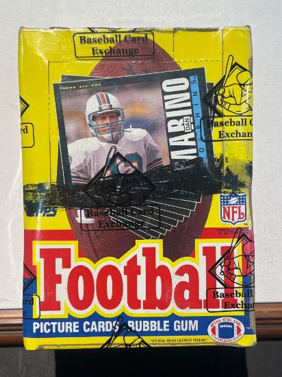 1985 Topps Football sealed wax box