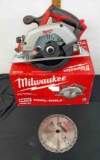 Milwaukee M18 Cordless 6-1/2? Circular Saw (tested works)