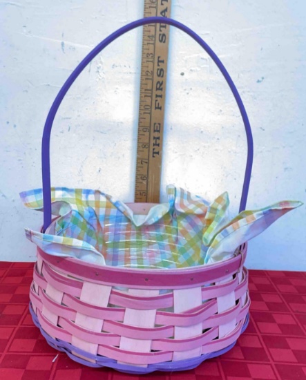 Longaberger baskets Easter basket with protector 14?x9?