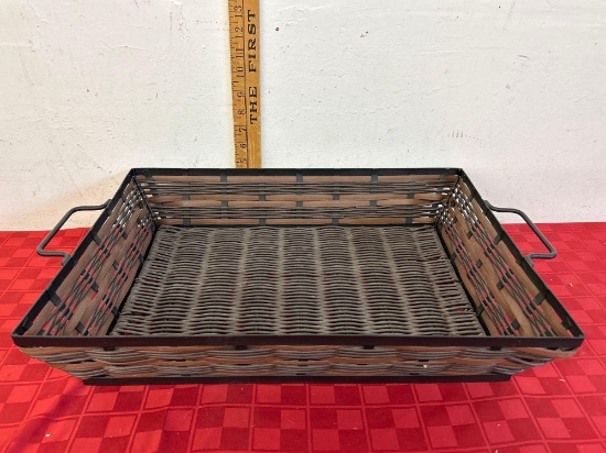 Longanerger on the veranda serving out door basket tray 21? x 15?x4?