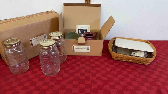 Longaberger woven traditional tea party sample set , one quart canning jars Basket