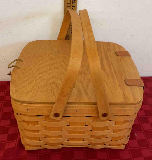 Longaberge sm . picnic basket & riser