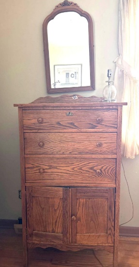 mirror and primitive bedroom dresser