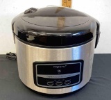 Presto digital cooker / steamer